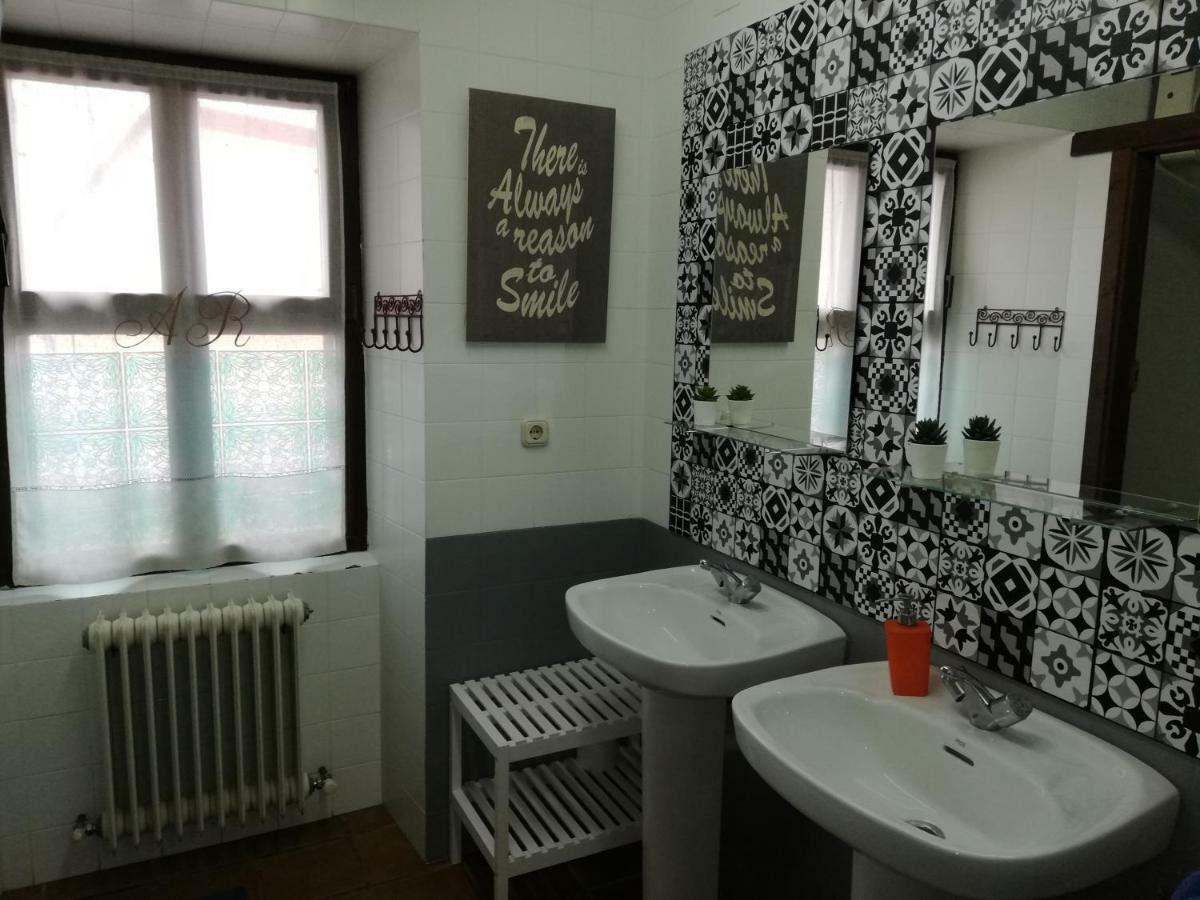 Hostel Refugio La Ardilla Real Posada De Valdeon Zewnętrze zdjęcie